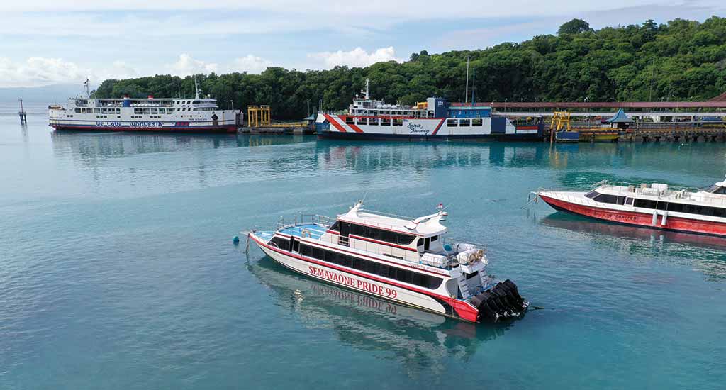 Small ferry from bali to Gili Islands