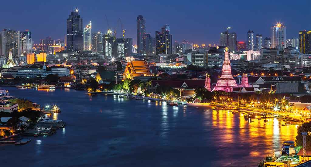Bangkok Chao Phraya riverside