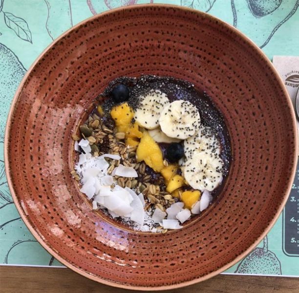 smoothie bowl in Malaga