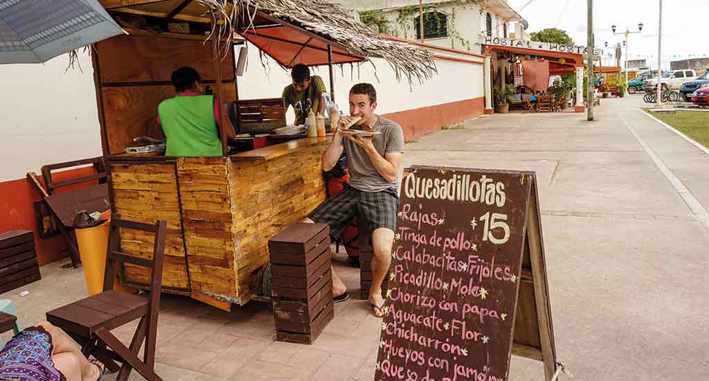 Streetfood in Bacalar Mexico