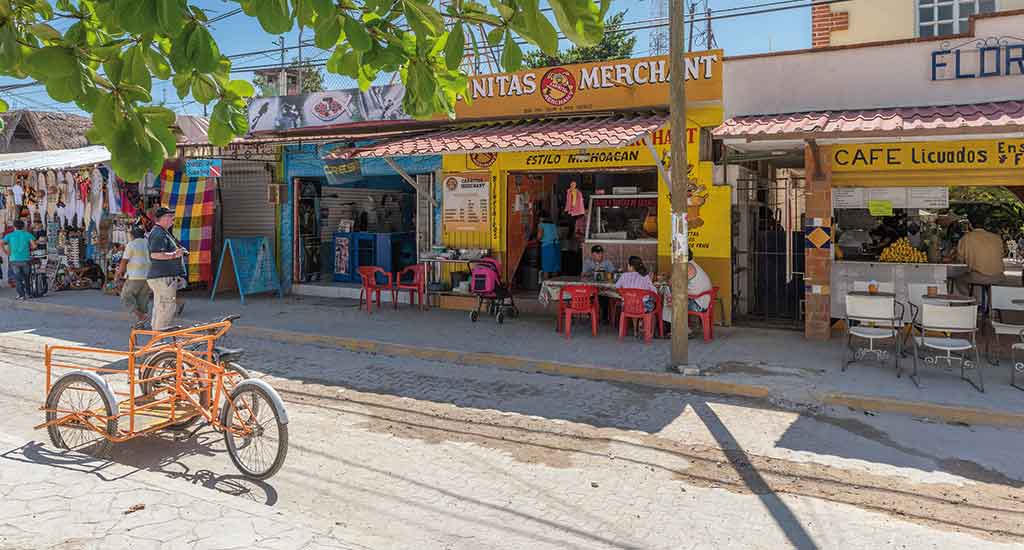 shop and restaurants in Tulum Mexico