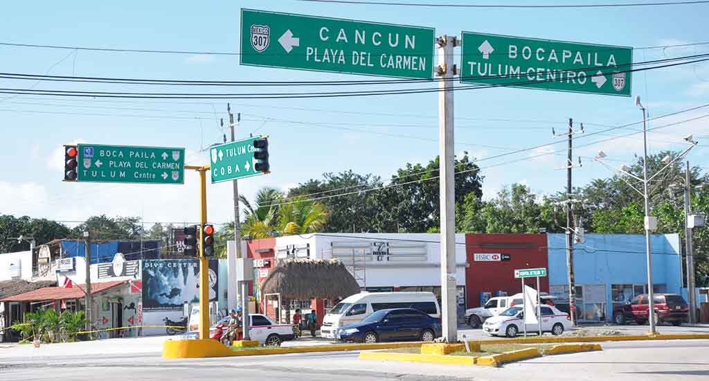 Crossroads in Playa del Carmen