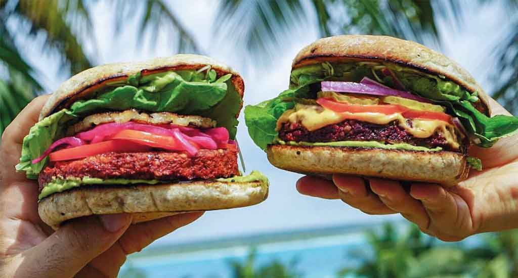 Mango y Chile Vegetarian burger in Bacalar Mexico