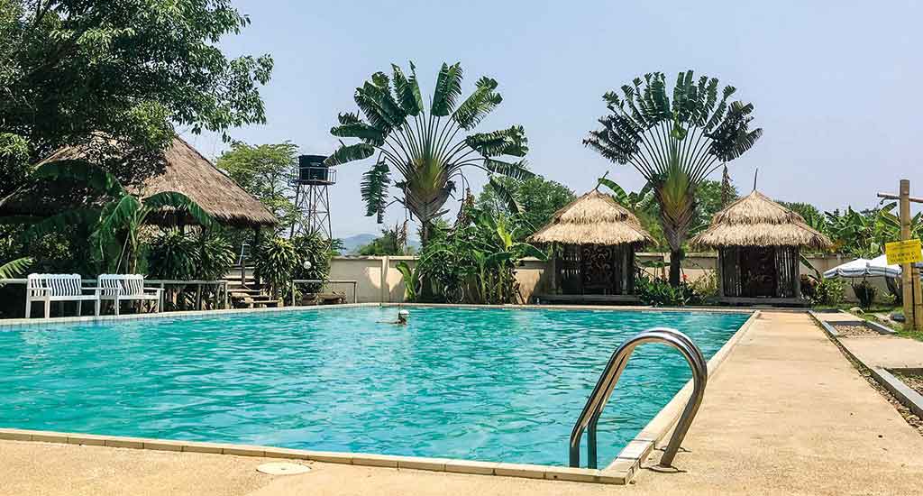 Fluid Swimming Pool in Pai