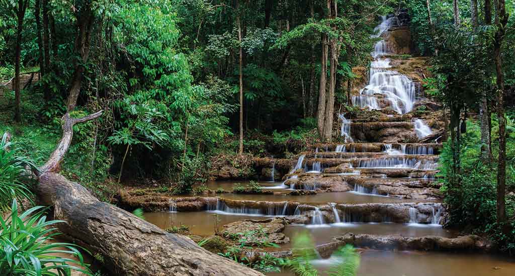 Phra Chareon Waterfall at Mae Sot