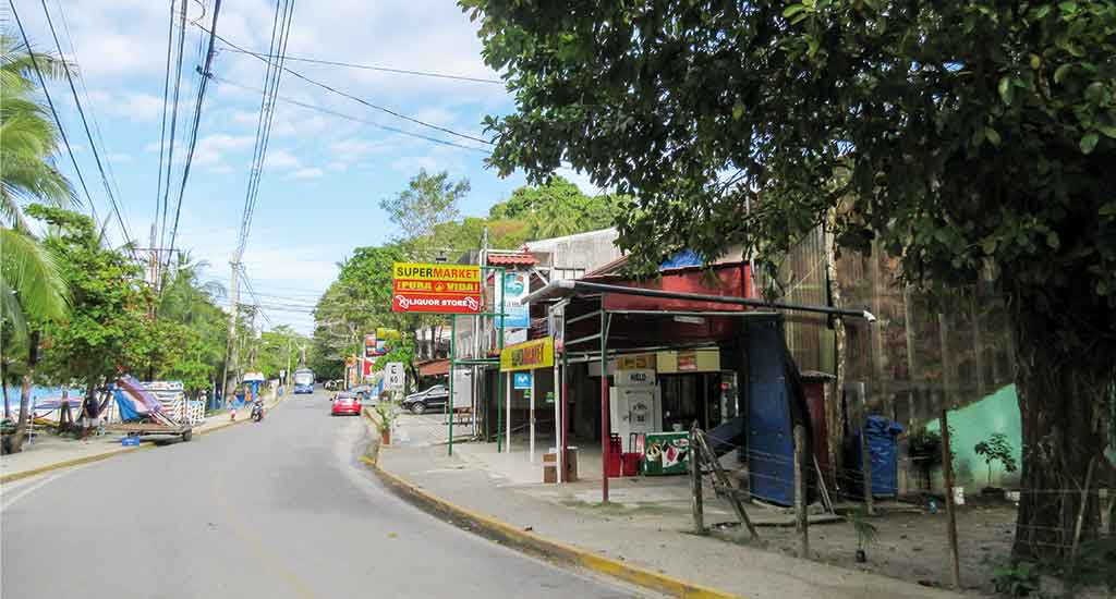 Playa Espadilla in Manuel Antonio Costa Rica
