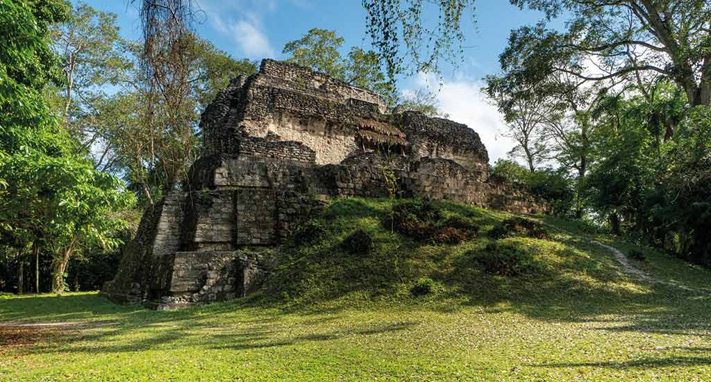 Uaxactun ruins