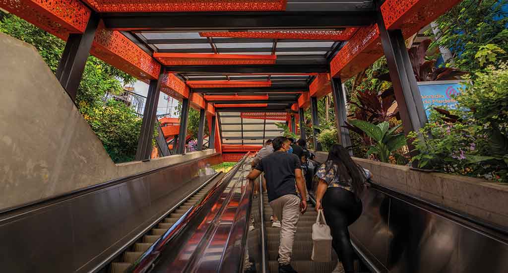 Escalator at Communa
