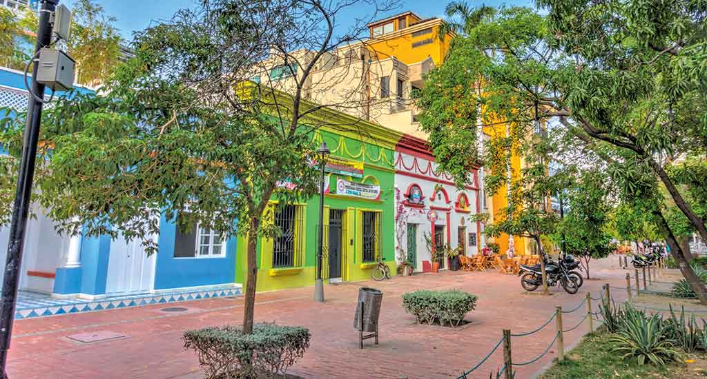 Streets of old town in Santa Marta