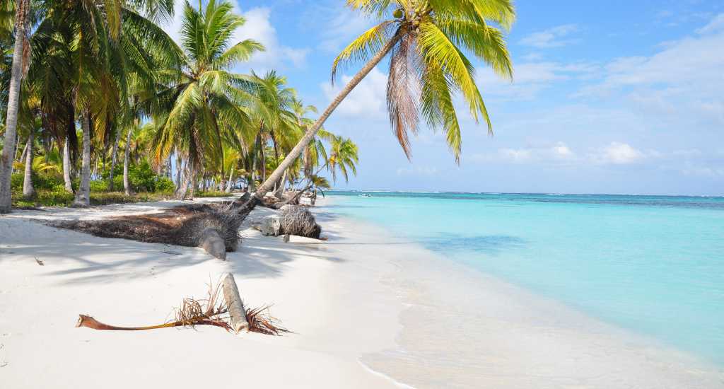 White sand beach on San Blas Island