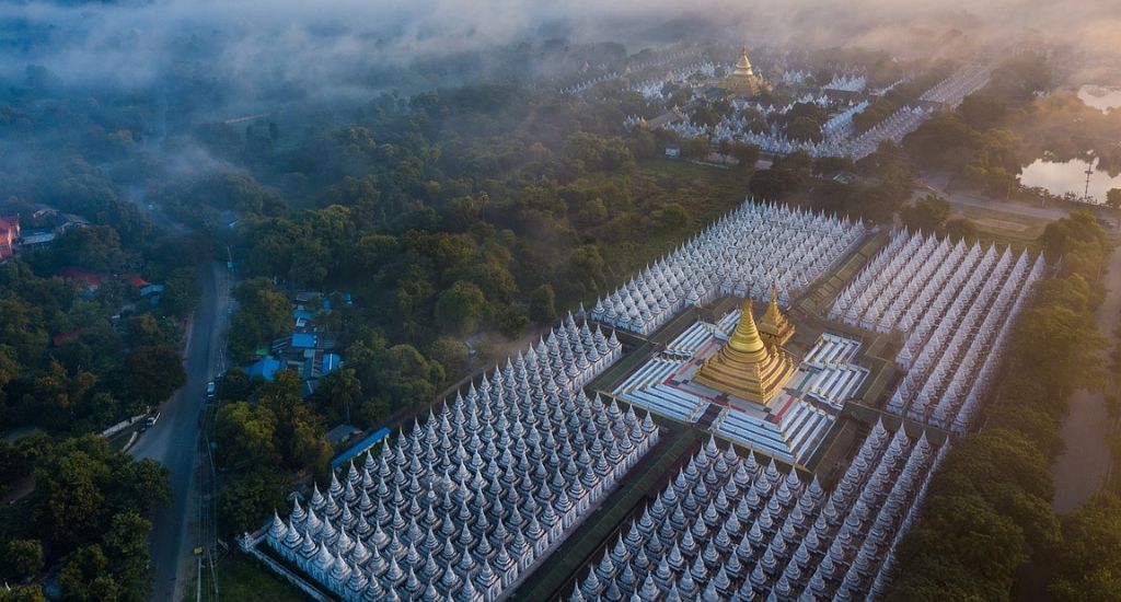 Kuthadaw Pagoda in Mandalay